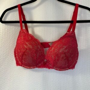 Victoria's Secret Dream Angels Red Sexy Lace Push Up Bra Size: 36C